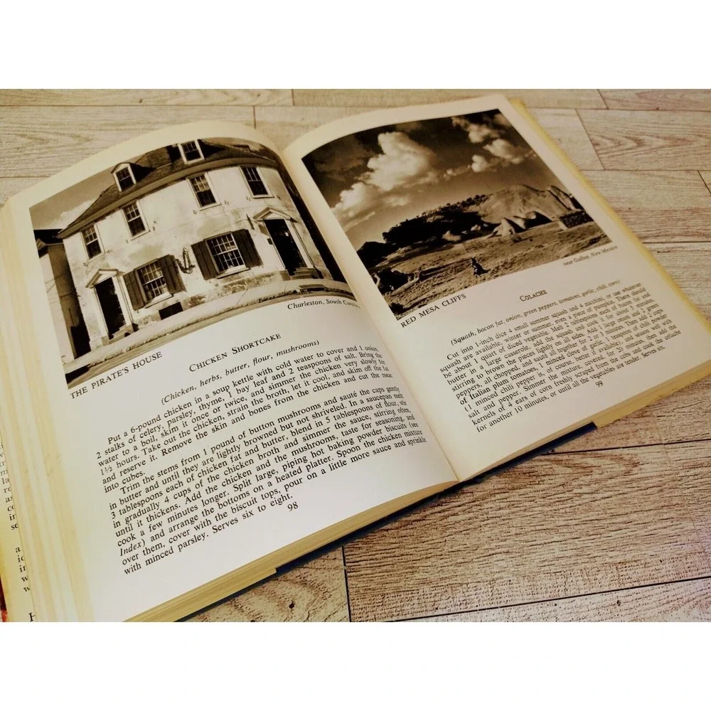 Chamberlain Sampler American Cooking 1961 HCDJ Vintage Cookbook Regional Recipes